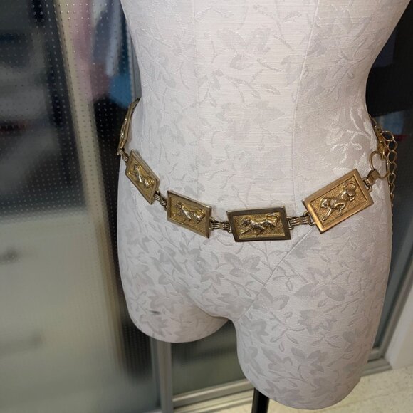 Vintage Womens One Size Gold Toned Rectangular Panel Jaguar Metal Belt - Picture 6 of 8